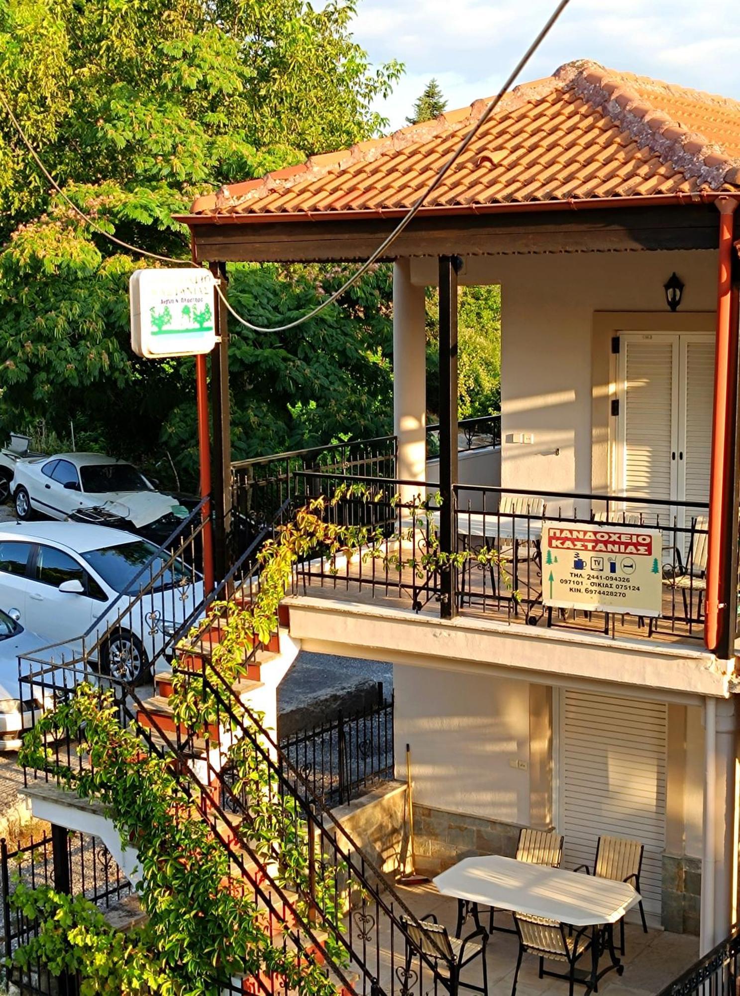 Πανδοχείο Λίμνης Πλαστήρα Hotel Kastanéa Eksteriør billede